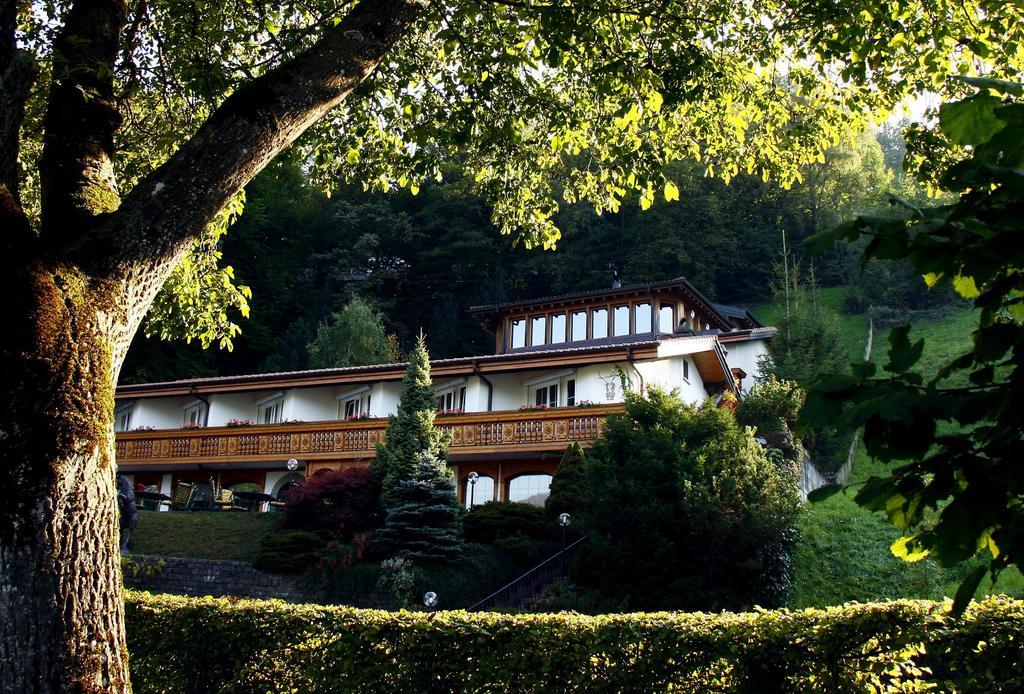 Seehotel Boutique Jaegerhof-Hubertus Faulensee Exterior photo