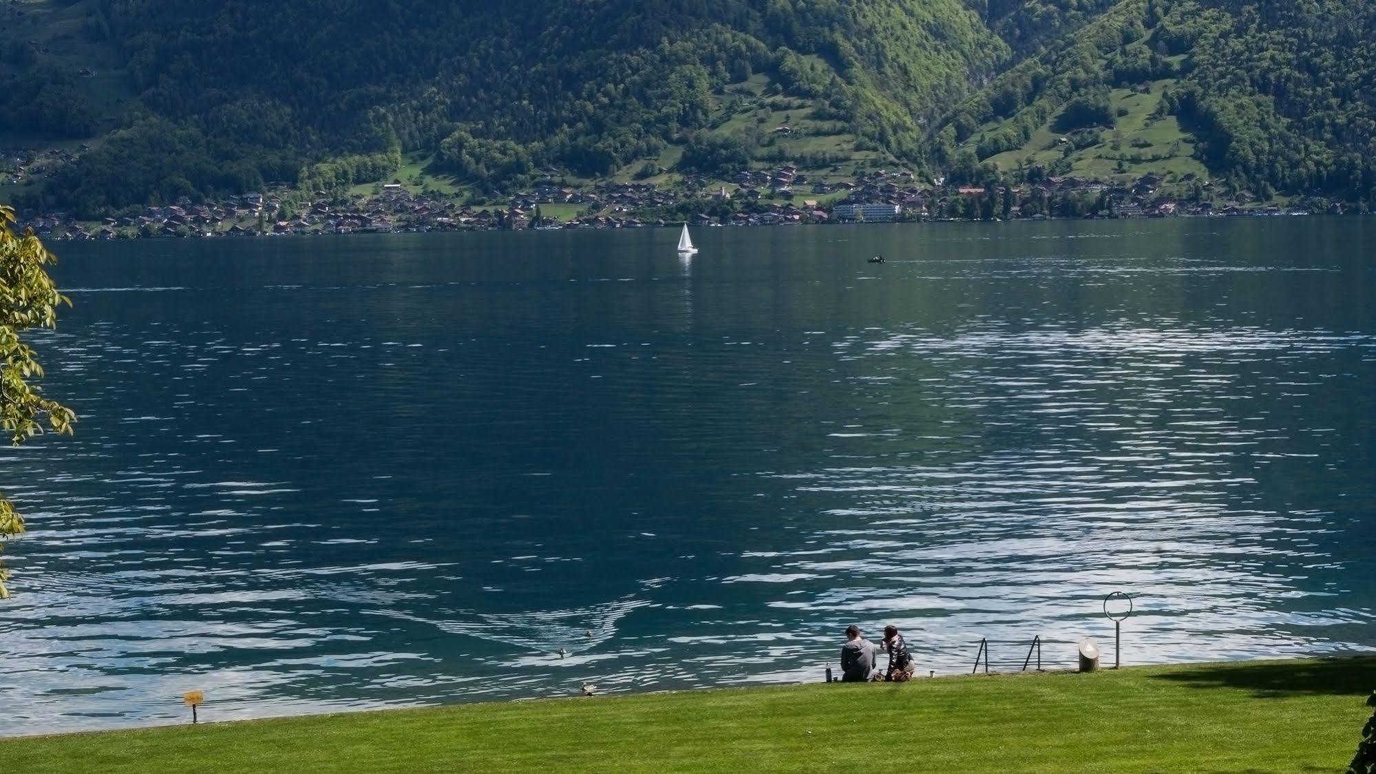 Seehotel Boutique Jaegerhof-Hubertus Faulensee Exterior photo